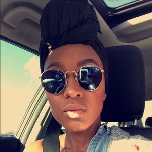 Meet your Posher, Danika